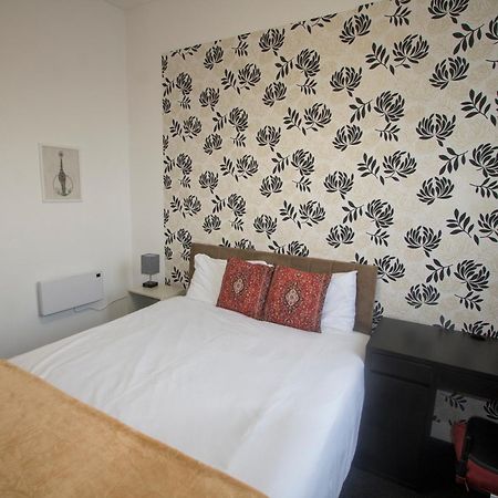 Ideal For Groups - Modern 2 Bedroom Apartment - Free Parking, Transit Links, Close To Stadiums Manchester Exteriör bild